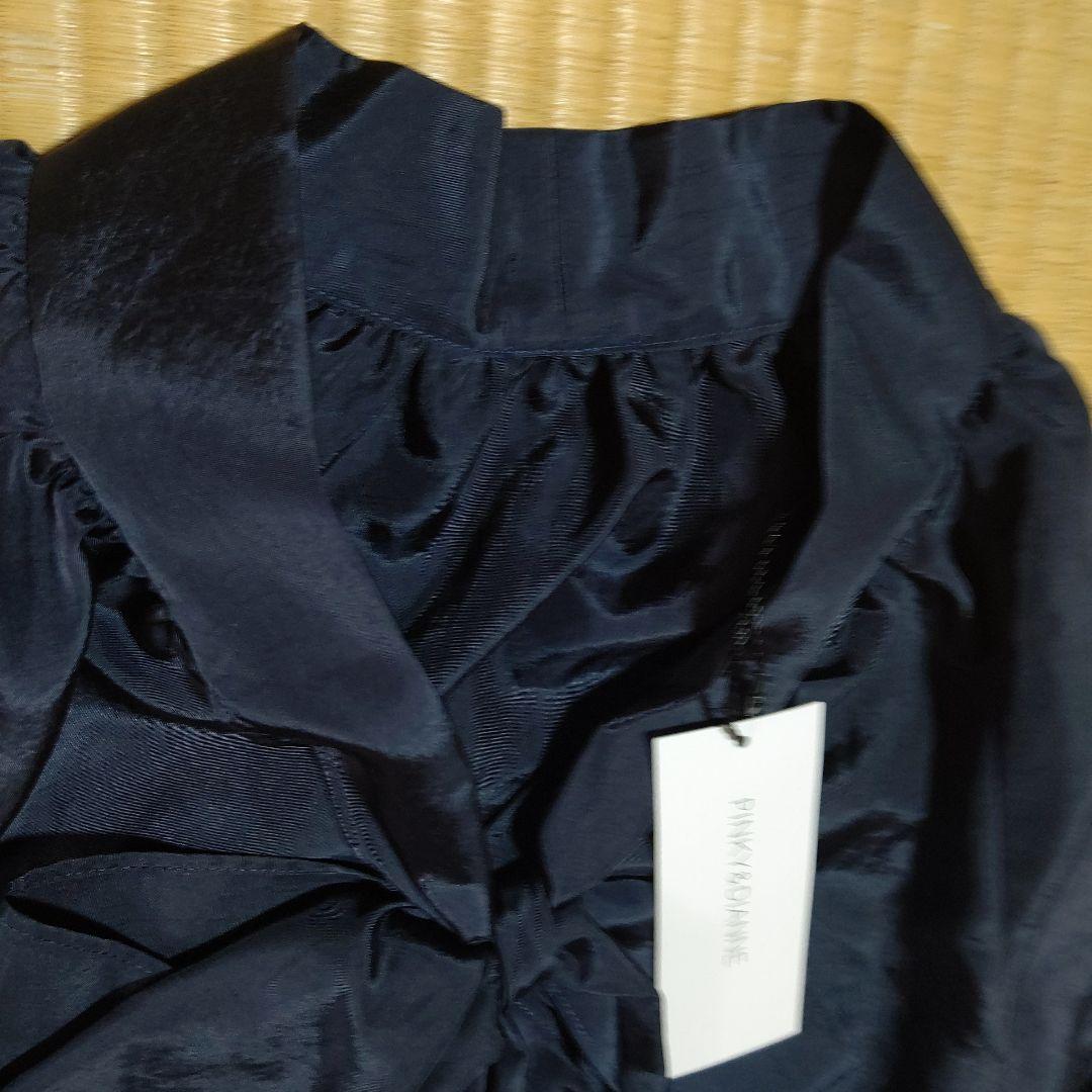 新品未使用タグ付きピンキーダイアンラグランボウタイブラウス - メルカリ