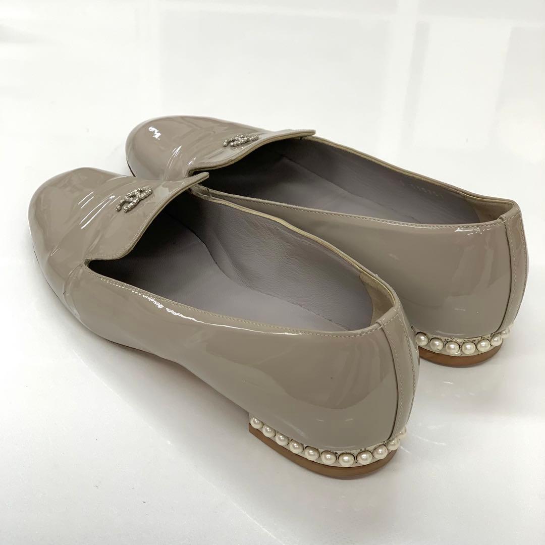 シャネル パテント ココマーク パール ローファー グレー - メルカリ