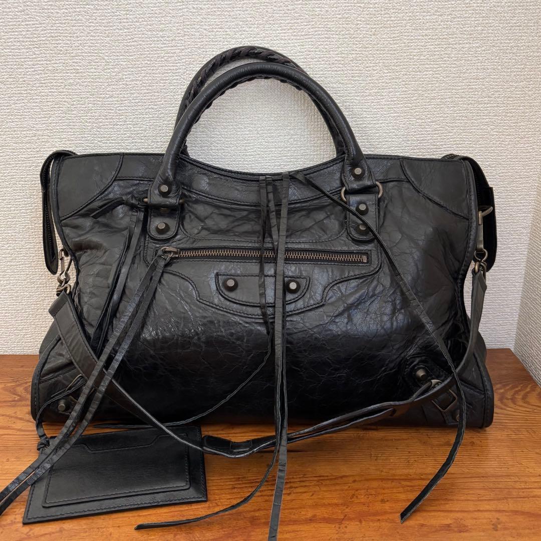 バレンシアガ　シティ　ブラック Le City バッグ スモール で ブラック | Balenciaga JP (バレンシアガ）