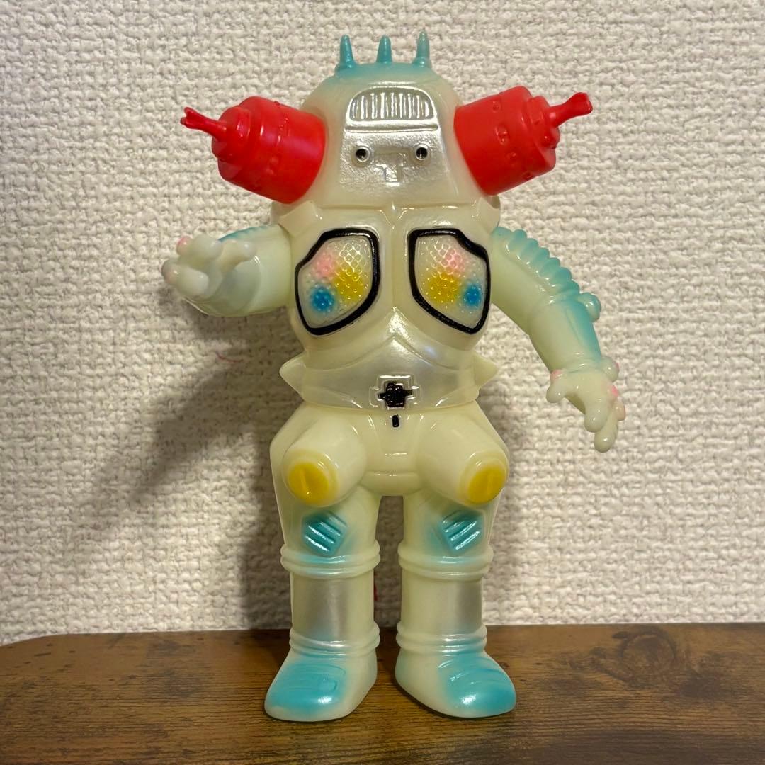 ブルマァク リトルキングジョー 蓄光 ソフビ - メルカリ