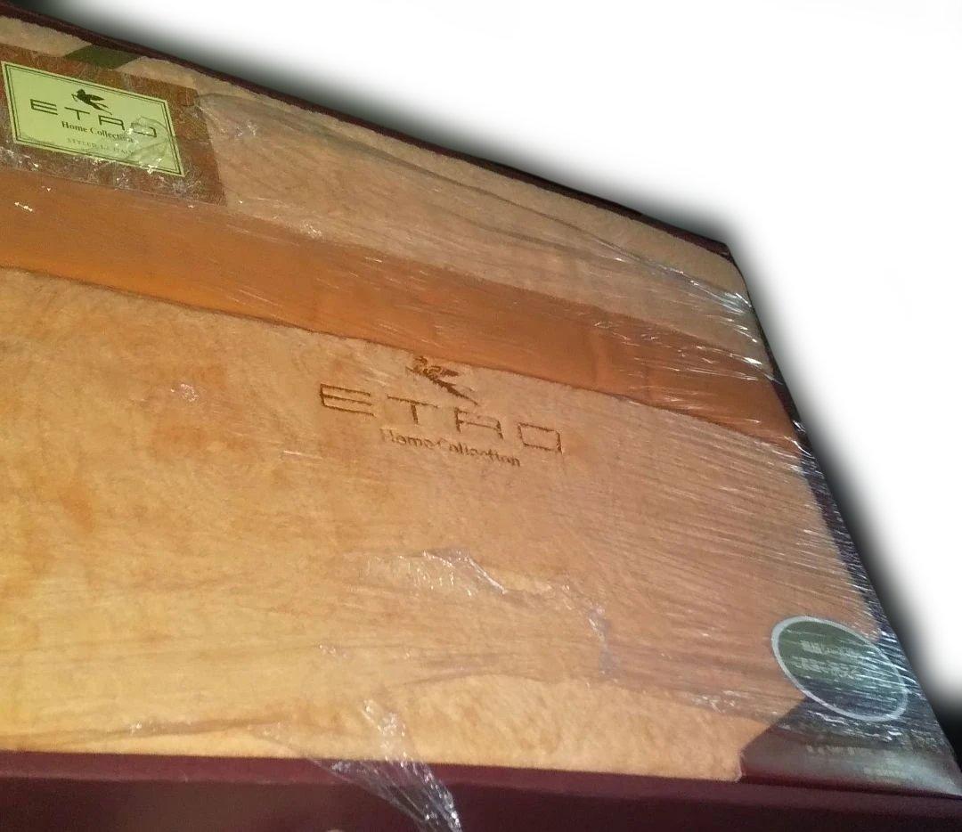 ETRO毛布 新品ギフト箱入り エトロ毛布 高級シール織り毛布 ETRO - エトロ ハーフケット 毛布の通販 by ヤマト↔︎郵便局、変更