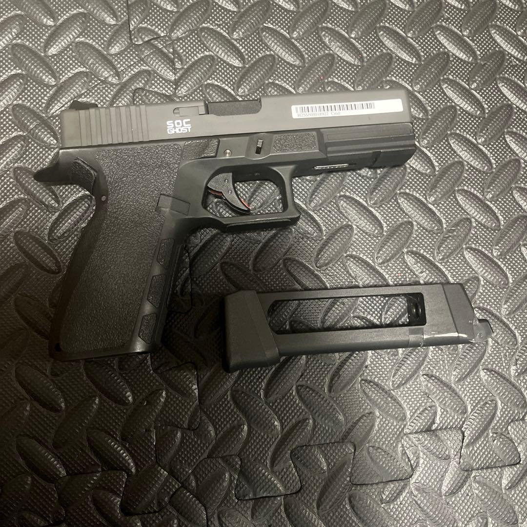 トイガン carbon8 Striker9 CARBON8 カーボネイト STRIKER-9 CO2 ブローバック ブラック