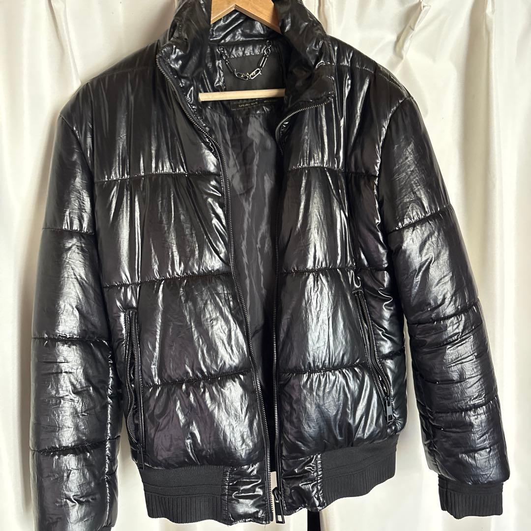 ZARA光沢のある黒ダウンジャケット - メルカリ