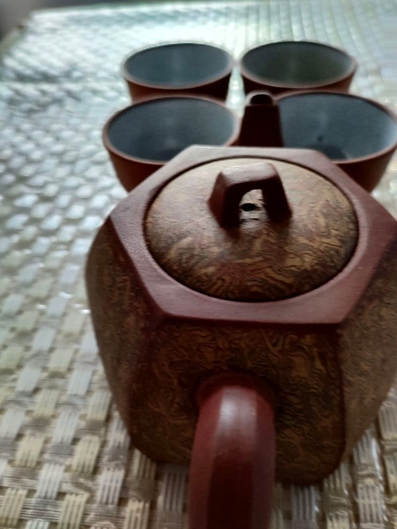 ○中国宜興 紫砂 急須＋湯呑4客セット 漢詩刻字 彫刻装飾 共箱付中国