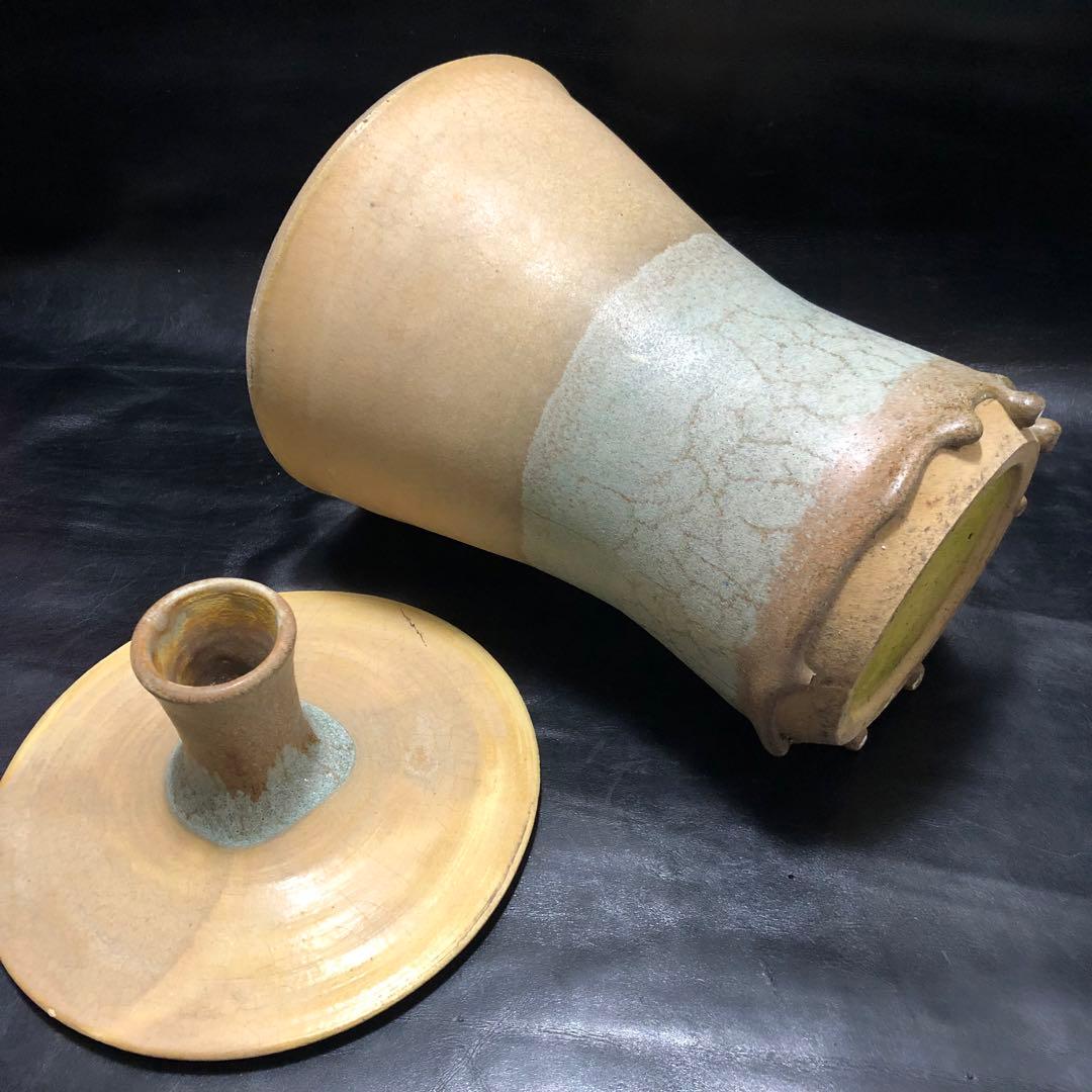 美しい古美術◼️蔵の裏からかなり雰囲気のある蓋のある花瓶のような謎