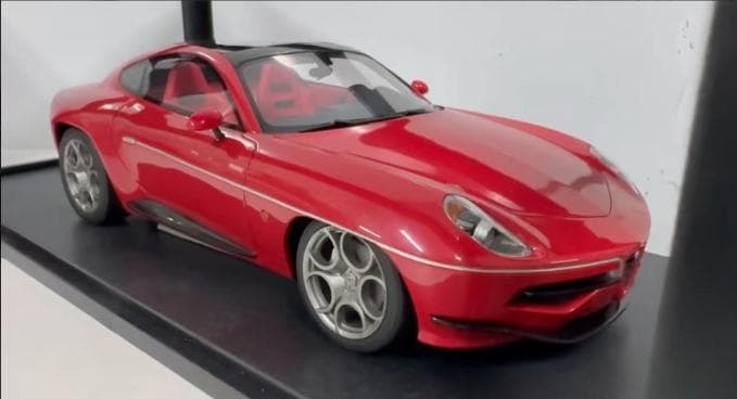 CULT 1/18 アルファロメオ ディスコ・ヴォランテ 2013 2台セット CULT 1/18 アルファロメオ ディスコ・ヴォランテ 2013 2台セット