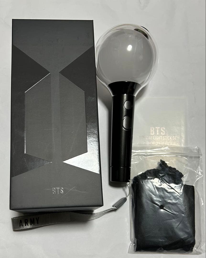 BTS 公式ペンライト アミボム MAP OF THE SOUL 箱付き - メルカリ