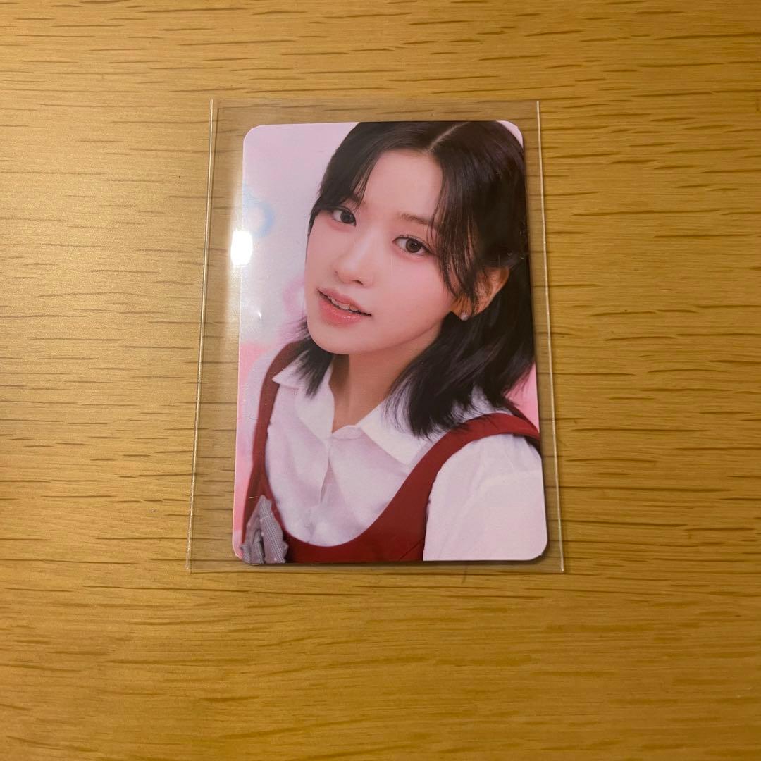 IVE ユジン 会場限定トレカ等4点セット - メルカリ