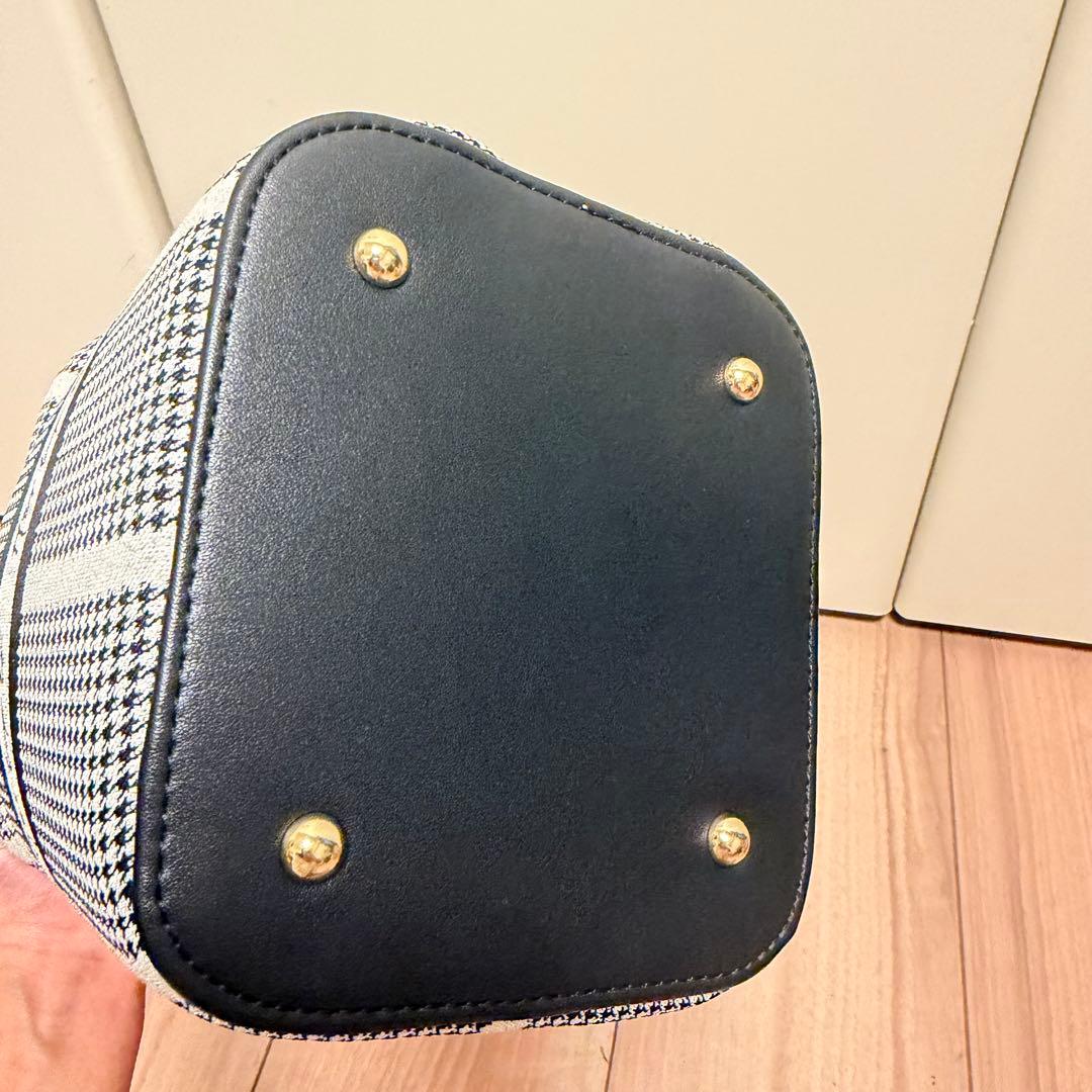 Herlipto Jacquard Vanity Bag Silver - メルカリ