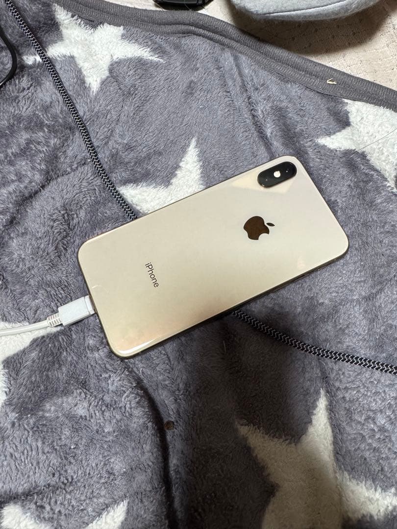 Apple iPhone Xs ゴールド 本体 Amazon.com: Apple iPhone XS, US Version, 256GB, Gold - AT&T