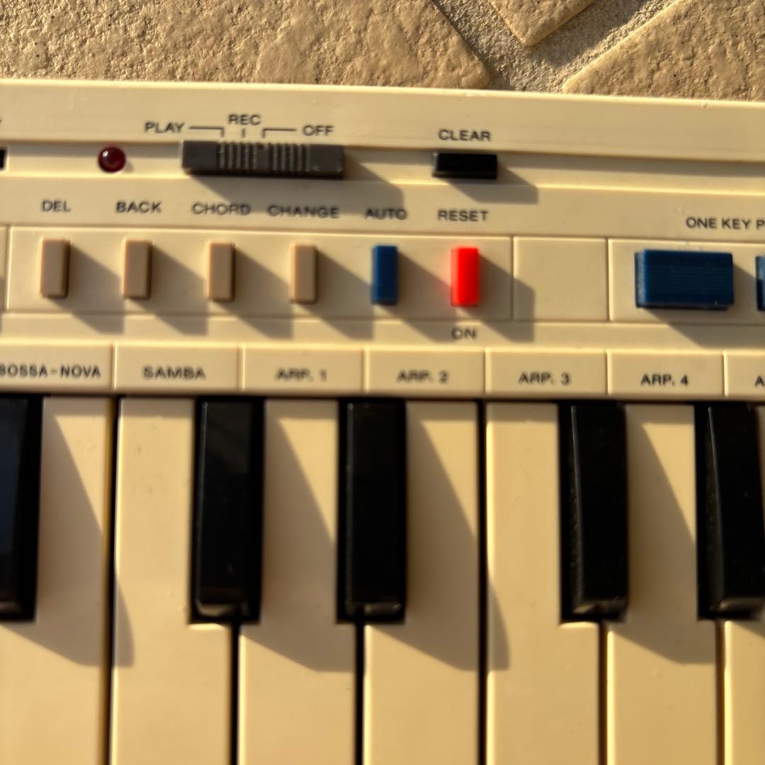 Casio PT-20 セミアナログ式シンセサイザー 専用ケース付き - メルカリ