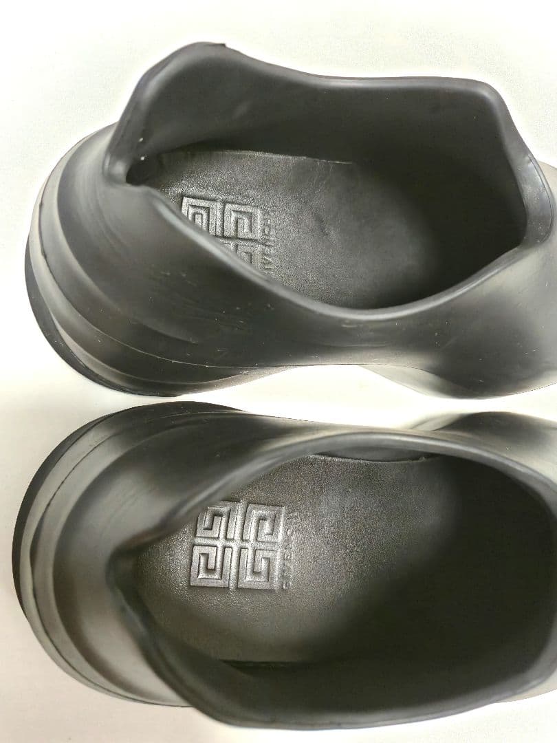 GIVENCHYジバンシーMonumental Mallowラバースニーカー40 - メルカリ