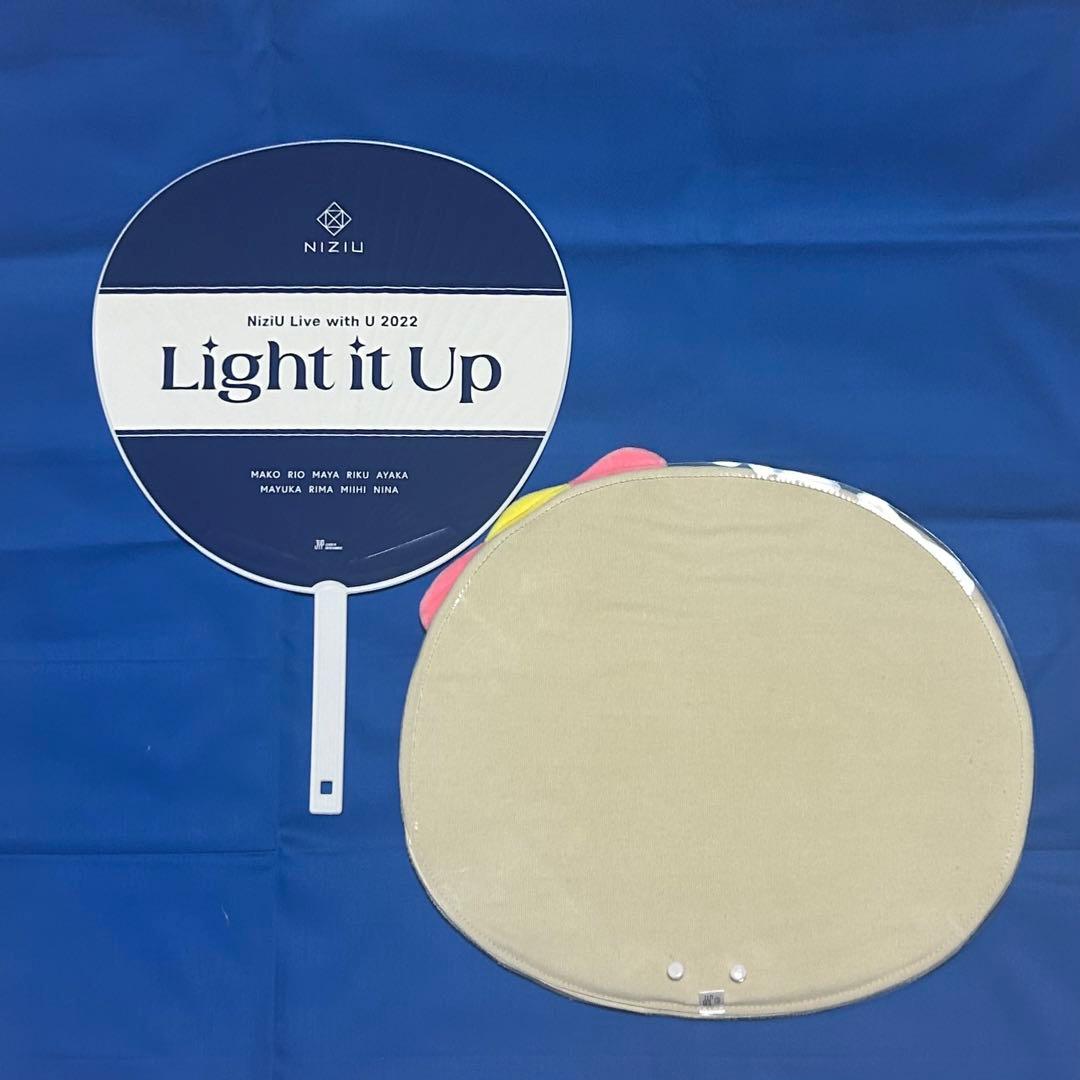 NiziU グッズ まとめ売り - メルカリ