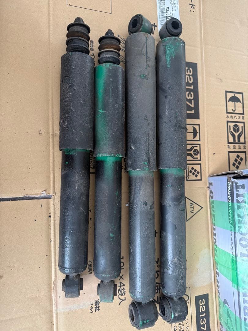 ハイエース　モデリスタセレクション　ショック 札幌の中古ハイエース200系（4WD） モデリスタセレクション ショック