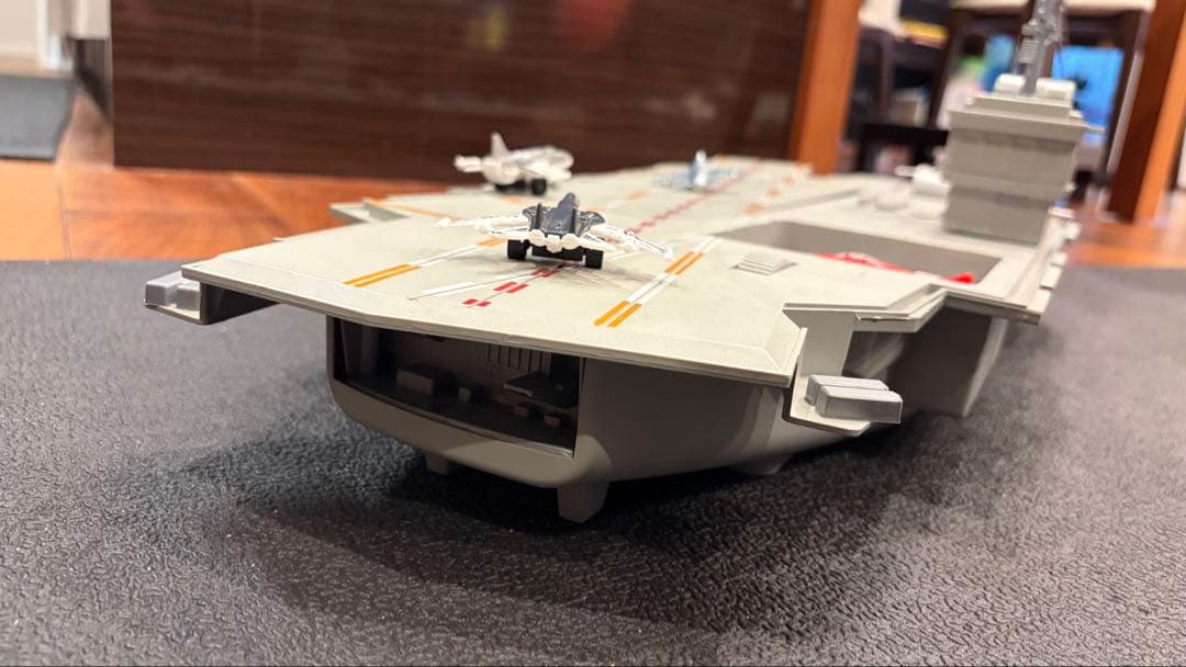 アメリカ 空母母艦モデル 30インチ 音声効果付き