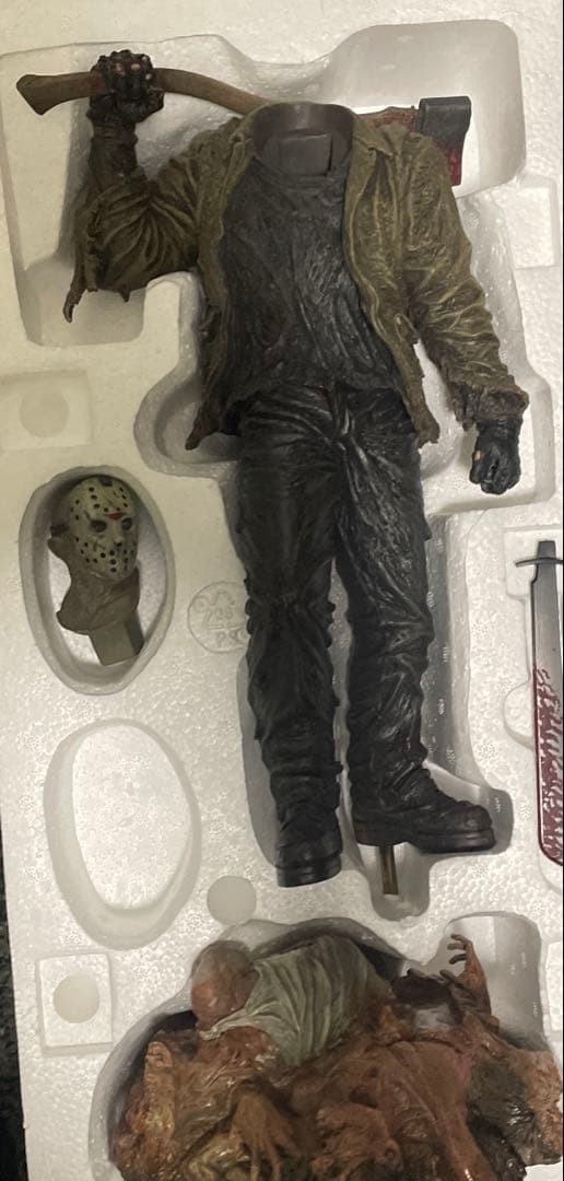 SIDE SHOW】13日の金曜日 ジェイソン スタチュー 1000体限定 - メルカリ