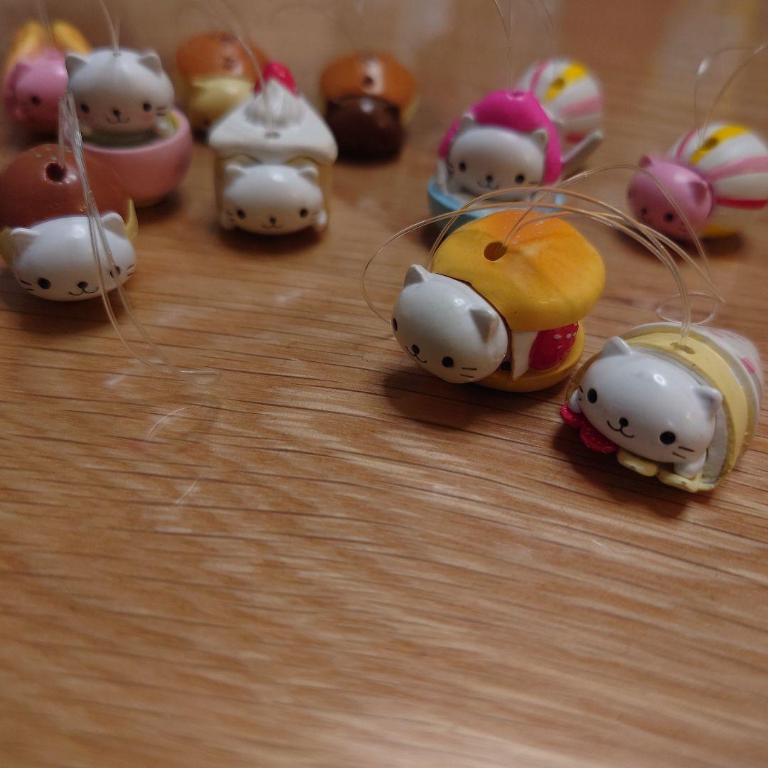 にゃんにゃんにゃんこ ストラップセット13匹 - メルカリ
