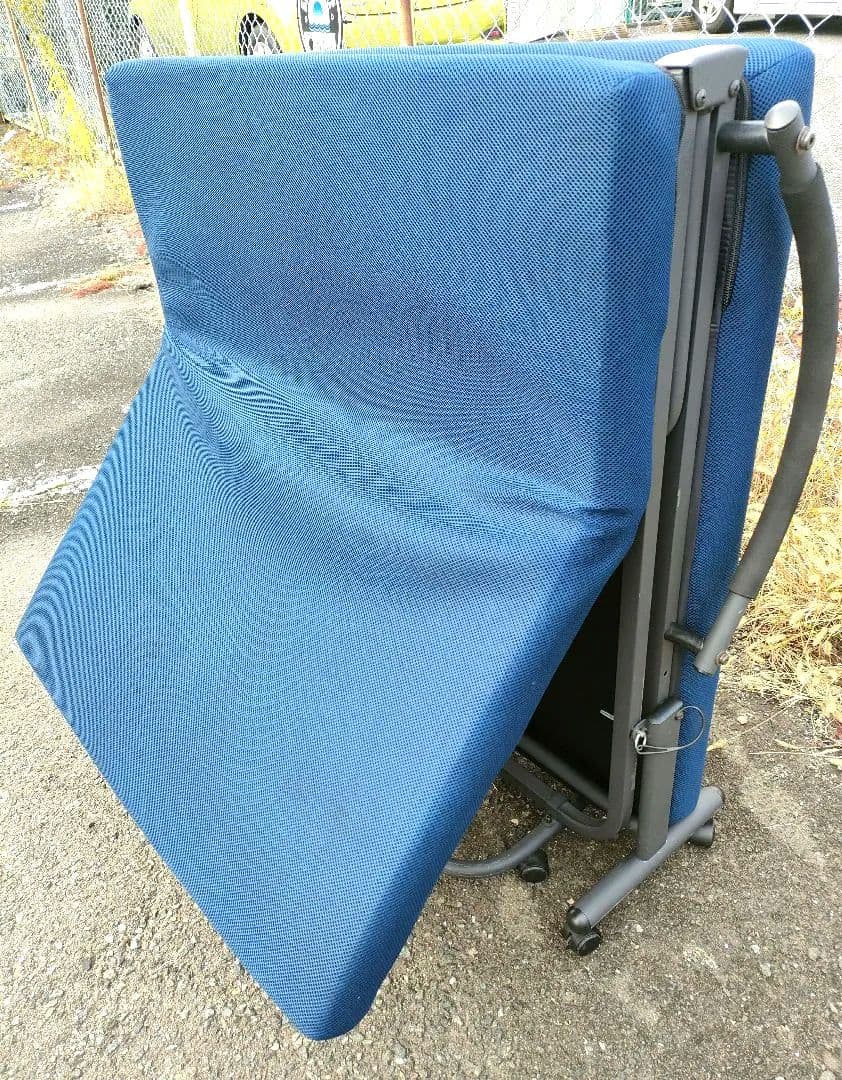 美品 折りたたみベッド リクライニング機能付 福岡市内と隣接