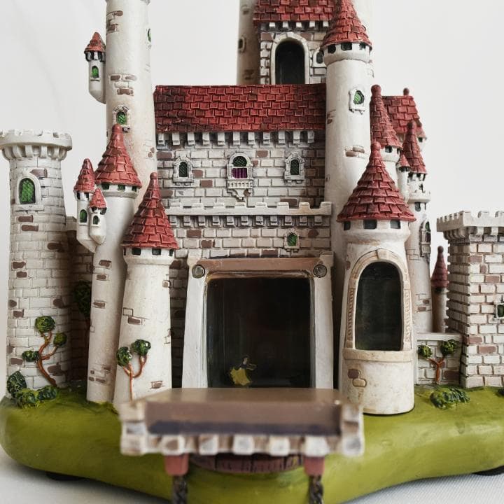 ディズニー キャッスルコレクション 白雪姫 ライトアップフィギュア