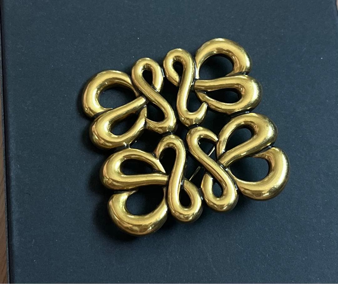 ロエベ、ゴールド、ブローチ、 LOEWE（ロエベ） ブローチ メカノピン イエロー ゴールド 1257