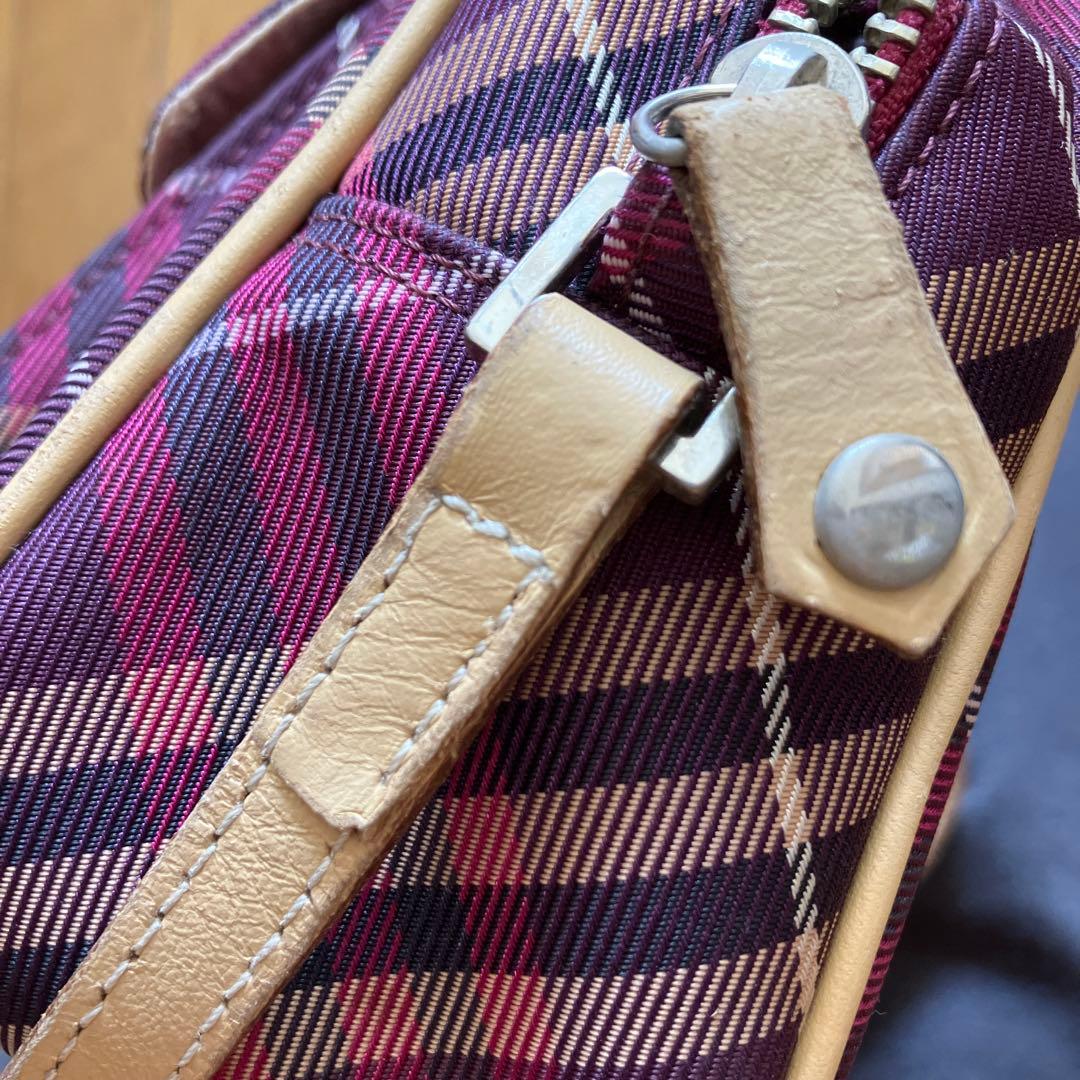 バーバリーブルーレーベル チェック柄ショルダーバッグ ボルドーピンク系