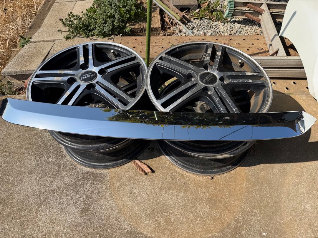 トヨタ60系ハリアー後期純正メッキ ボンネットフードモール - メルカリ