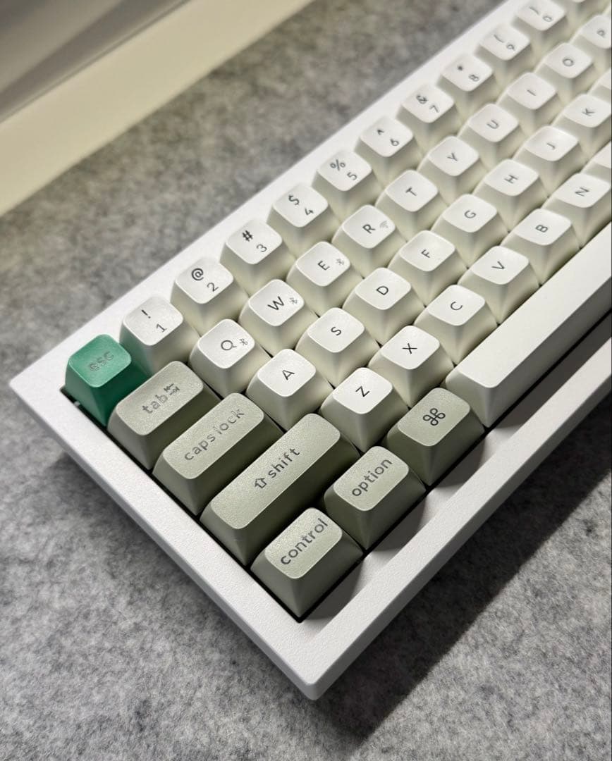 Keychron Q2 Max US配列 シェルホワイト バナナ軸 - メルカリ