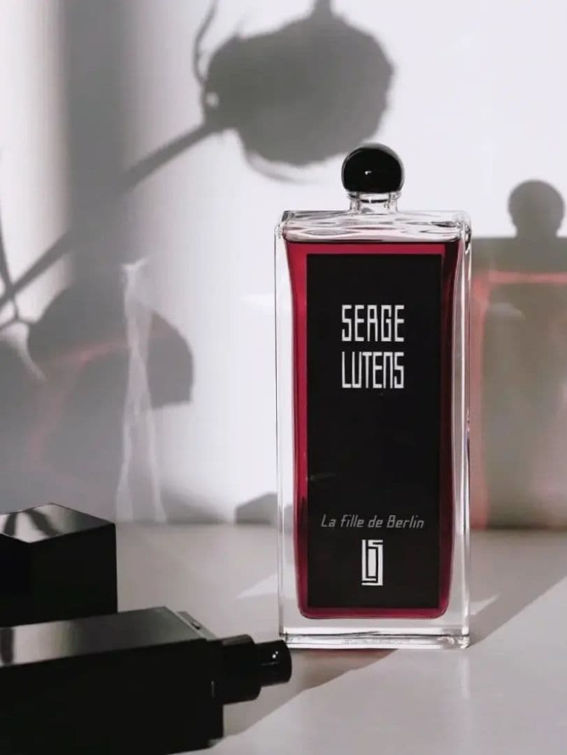 セルジュ・ルタンス SERGE LUTENS ラフィーユドゥベルラン # - メルカリ