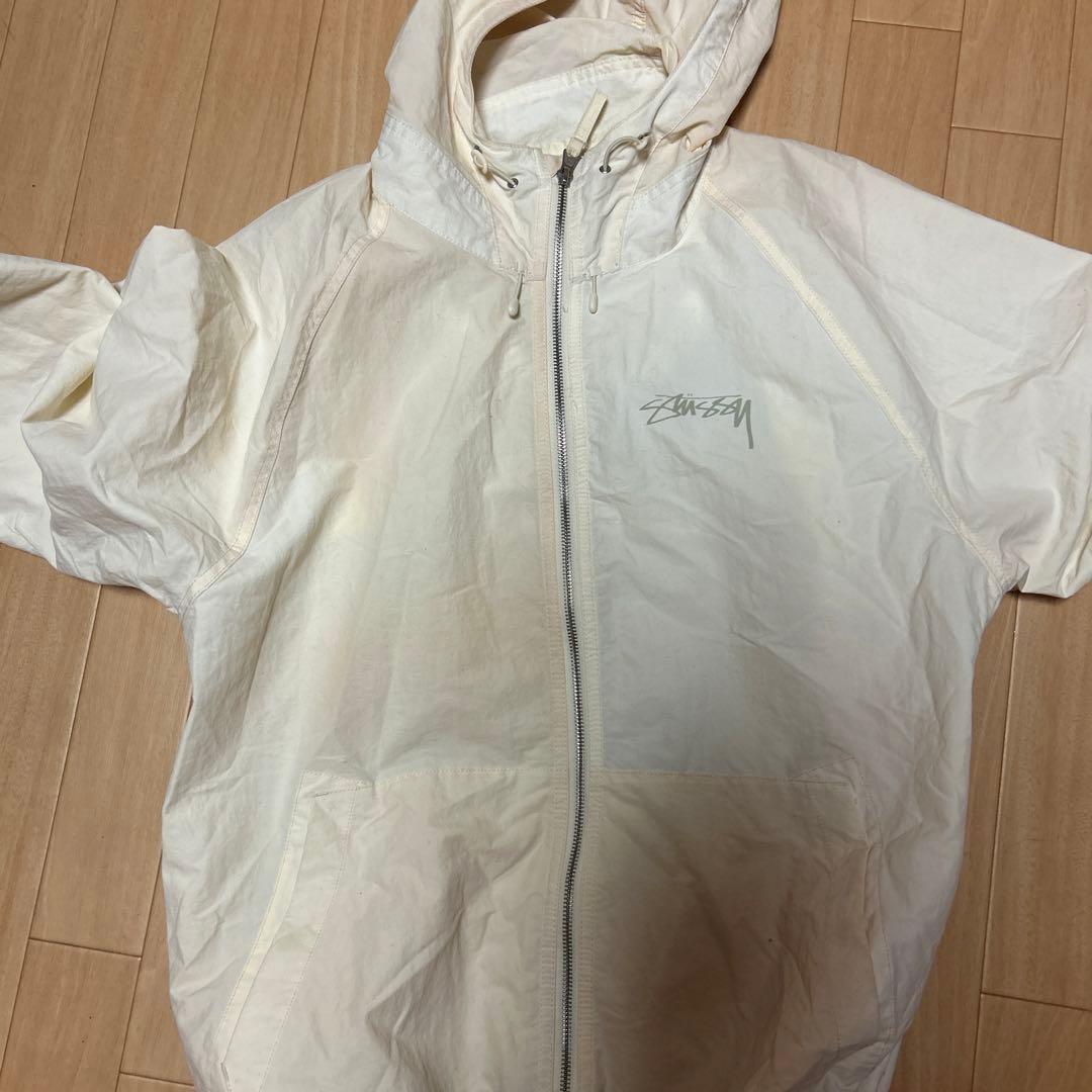 Stüssy ホワイト フード付きジャケット 人気 ☆STUSSY☆ OUTLINE ZIP HOODIE IVORY (STUSSY/パーカー