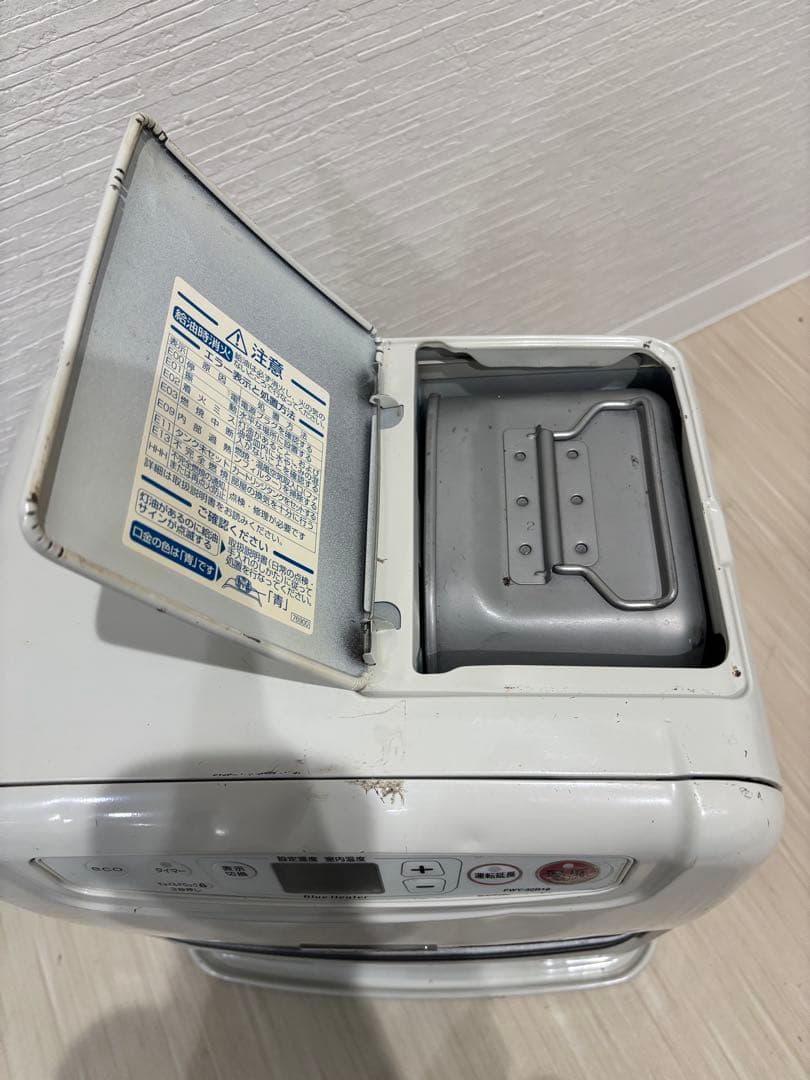 04.石油ファンヒーター ダイニチ FWY-32R18 ストーブ