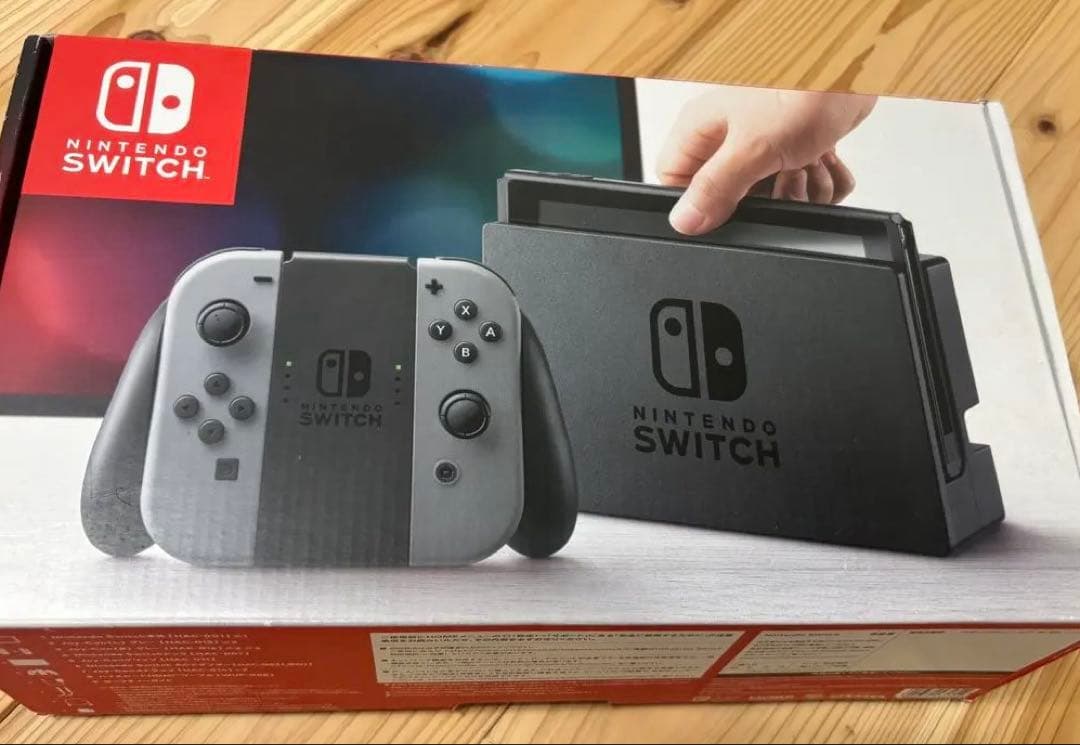 Nintendo Switch グレー 本体 美品 a35ef1183f577f09c2364100c4aa2e