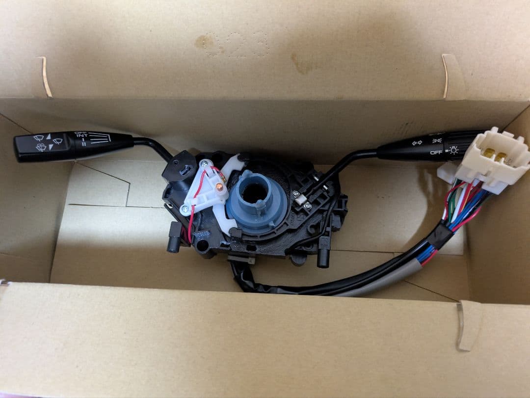 マツダ　ロードスターNA8C コンビネーションスイッチ　新品　定価35700円 ロードスター スイツチ コンビネーシヨン N041-66-120 マツダ