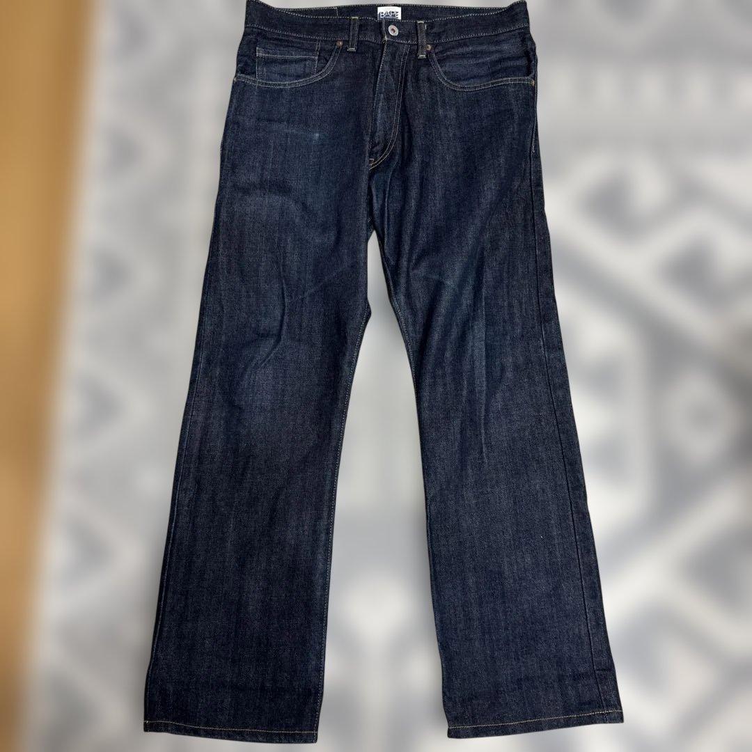 アベイシングエイプ デニムパンツ 刺繍ロゴ アーチロゴ 濃紺 完売