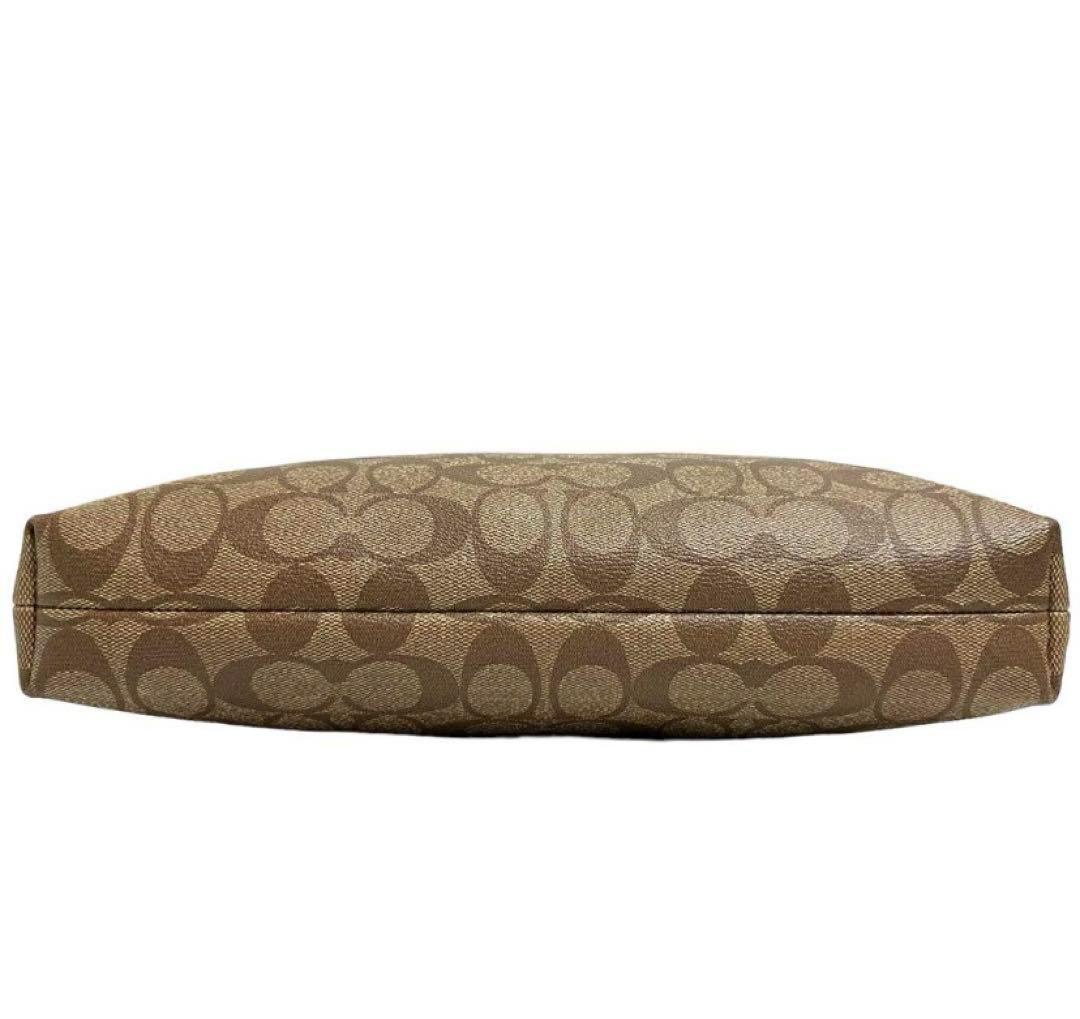 極美品 コーチ ショルダーバッグ シグネチャー PVC 斜め掛け ロゴ金具