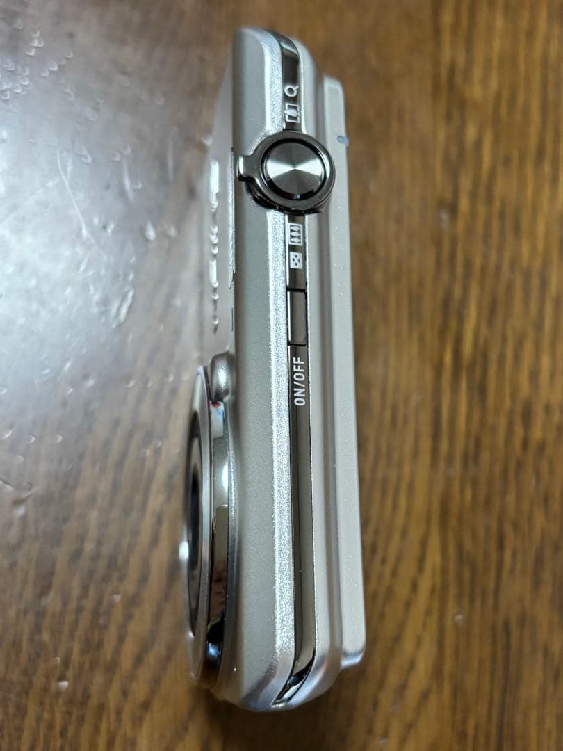 【ほぼ未使用】CASIO EXILIM EX-ZS28 16.1MP