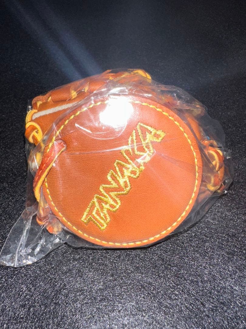 読売ジャイアンツ　田中将大　日米通算200勝達成記念　ミニチュアグラブ 田中将大日米通算200勝達成記念特設ページ｜読売ジャイアンツ公式サイト