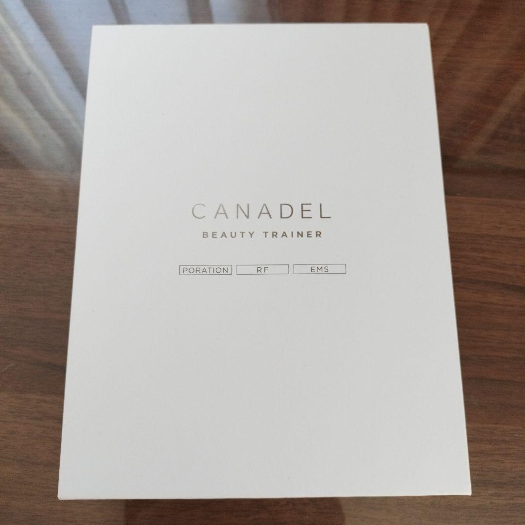 【家庭用美顔器】未使用品カナデルビューティートレーナー 高機能エイジングケア*¹ブランド『CANADEL（カナデル）』初の美顔器