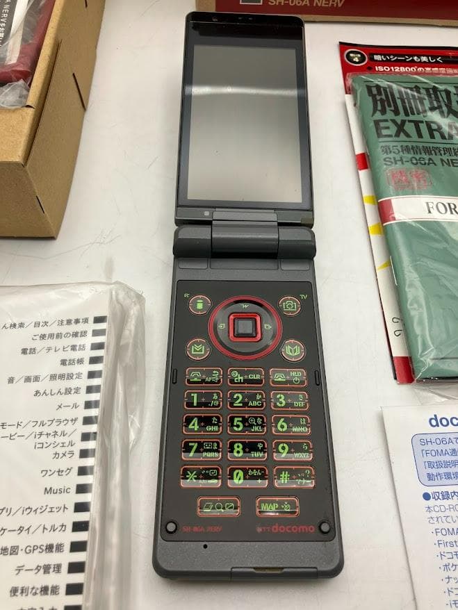 激レア】 SH-06A NERV エヴァンゲリオン 携帯電話 本体 ガラケー