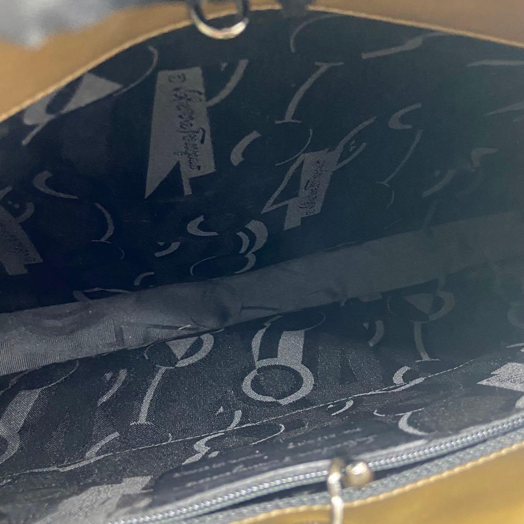 サルヴァトーレフェラガモ ガンチーニ エナメルグラデーションワン