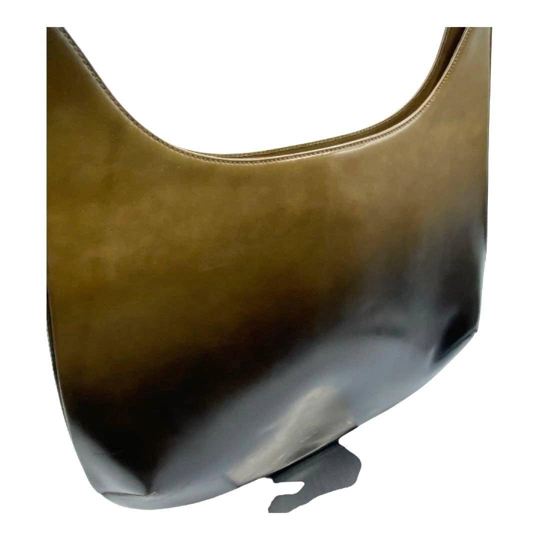 サルヴァトーレフェラガモ ガンチーニ エナメルグラデーションワン