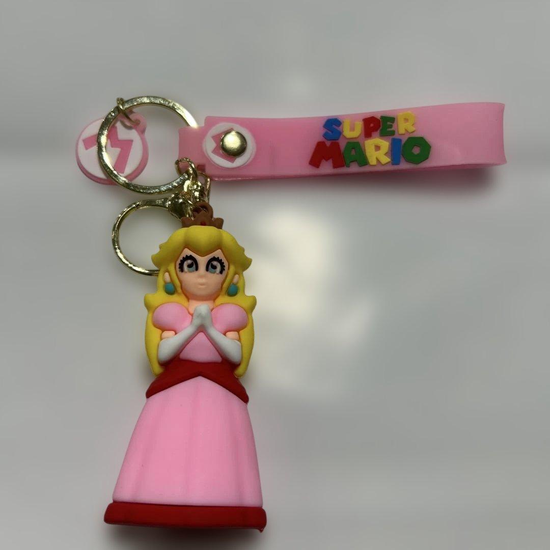 スーパーマリオ ピーチ姫 キーホルダー - メルカリ