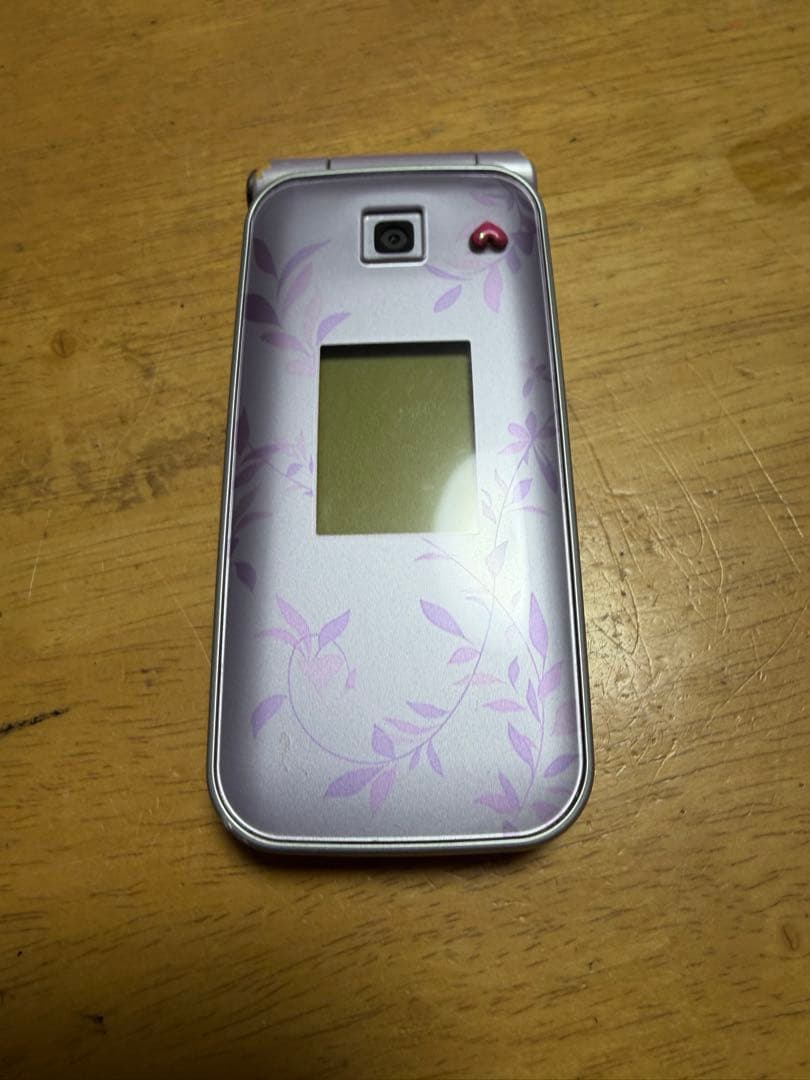 F-10A 薄紫 携帯電話本体 F-10A 薄紫 携帯電話本体 - メルカリ