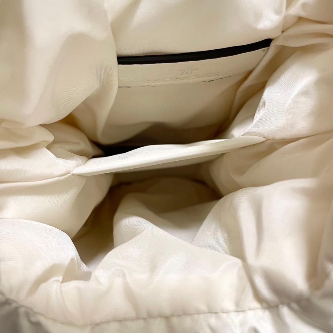 モンクレール ショルダーバッグ キルティング 白 シンプル ダウン