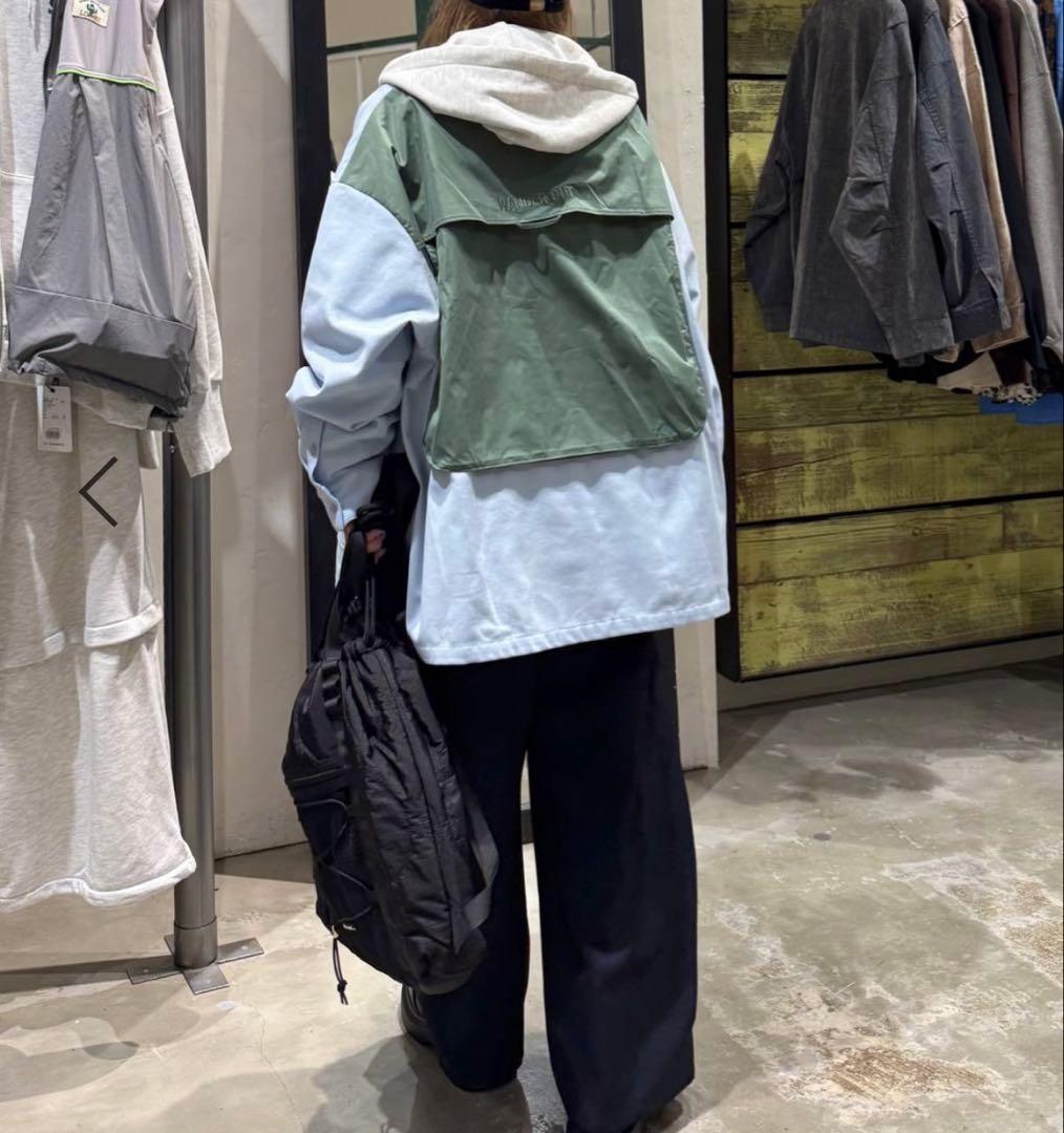 新品】niko and… ニコアンド てぃらバック切り替えシャツ ライトブルー