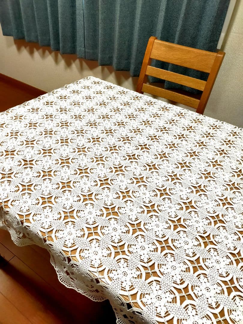 No.71『ホワイトのレース編みドイリー』テーブルクロス．ハンドメイド No.73『ホワイトのレース編みドイリー』テーブルクロス．ハンドメイド