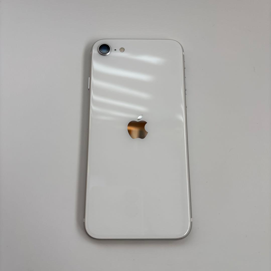 Apple iPhone 8 ホワイト 本体 - メルカリ