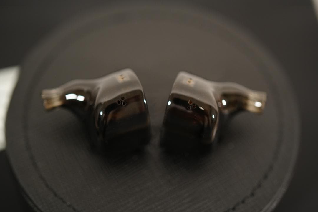 Empire Ears Raven 未使用に近い UMR様用