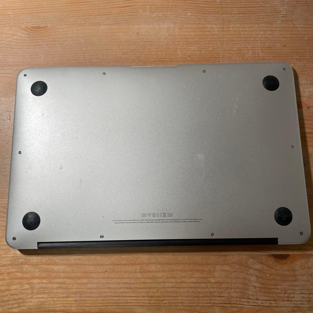 MacBook本体 MacBook Air 1.3GHz i5 4GB