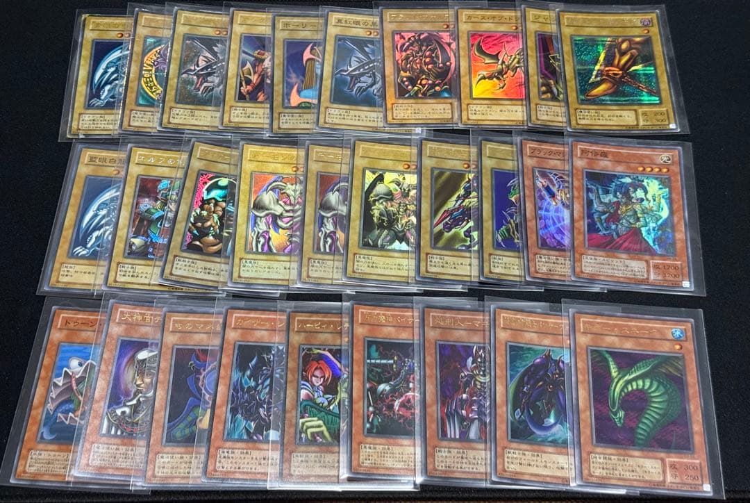 ジャンク】遊戯王初期2期まとめ 青眼 真紅眼 ブラックマジシャン