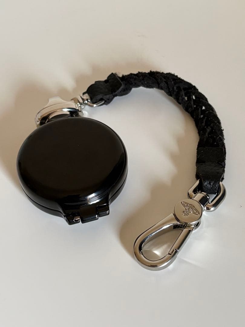 Vivienne Westwood ブラック携帯灰皿 箱付き - メルカリ